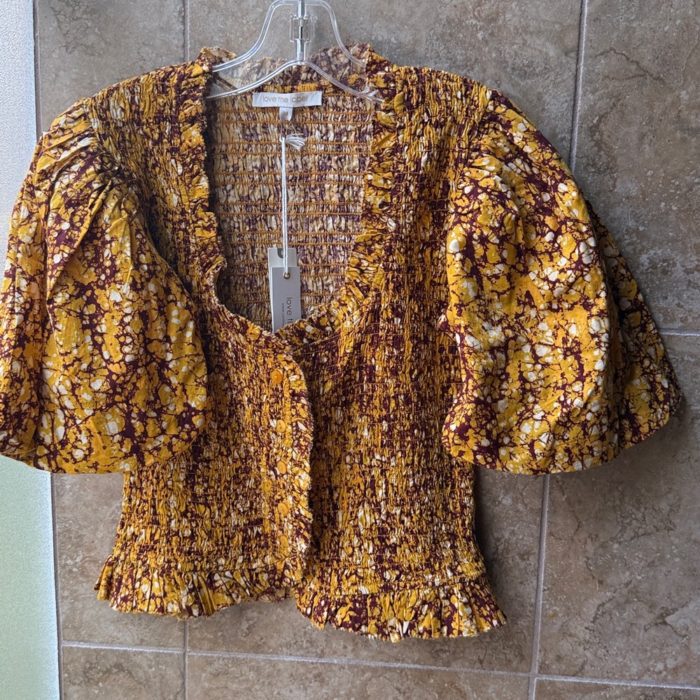 Love The Label Abstract Smocked Blouse Anthropologie Puff Sleeve Cotton Batik M - Picture 10 of 15